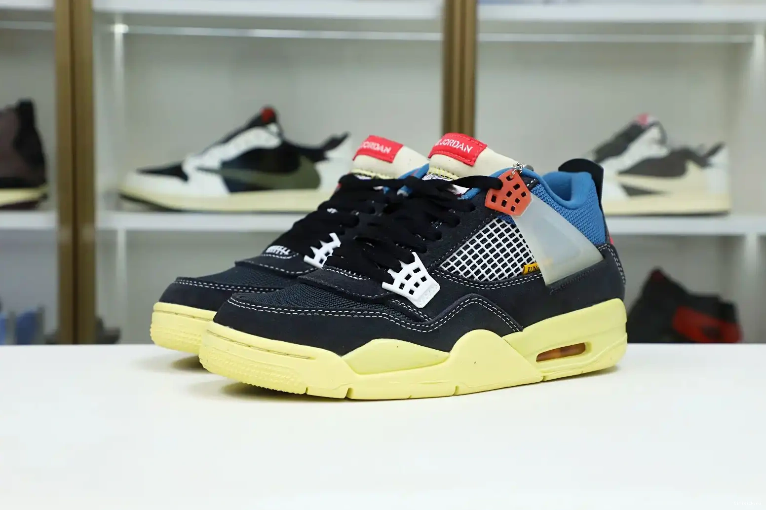 JORDAN Kimikick AIR LA 4 'OFF X UNION RETRO NOIR' 0606